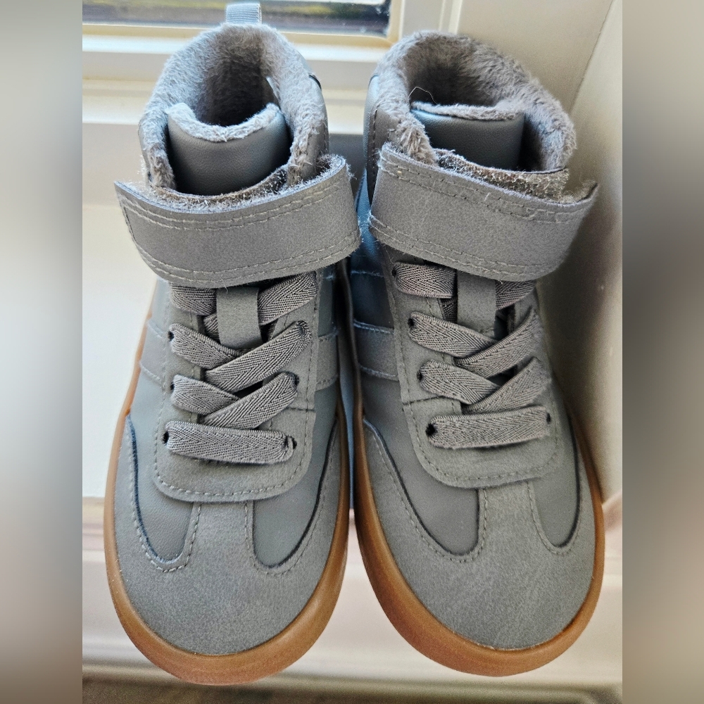 Gray Toddler Fall Sneakers with Velcro